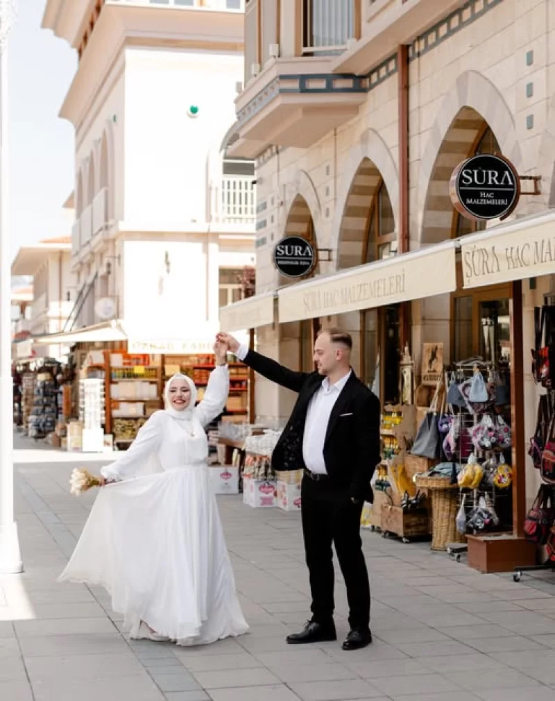 Her sokağın ayrı bir hikâyesi, her karenin içinde Özkan Foto Film dokunuşu.