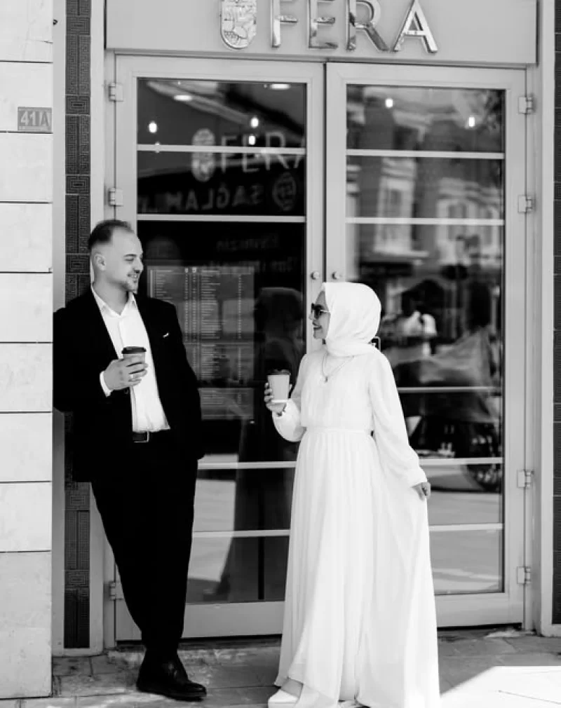 Her sokağın ayrı bir hikâyesi, her karenin içinde Özkan Foto Film dokunuşu.
