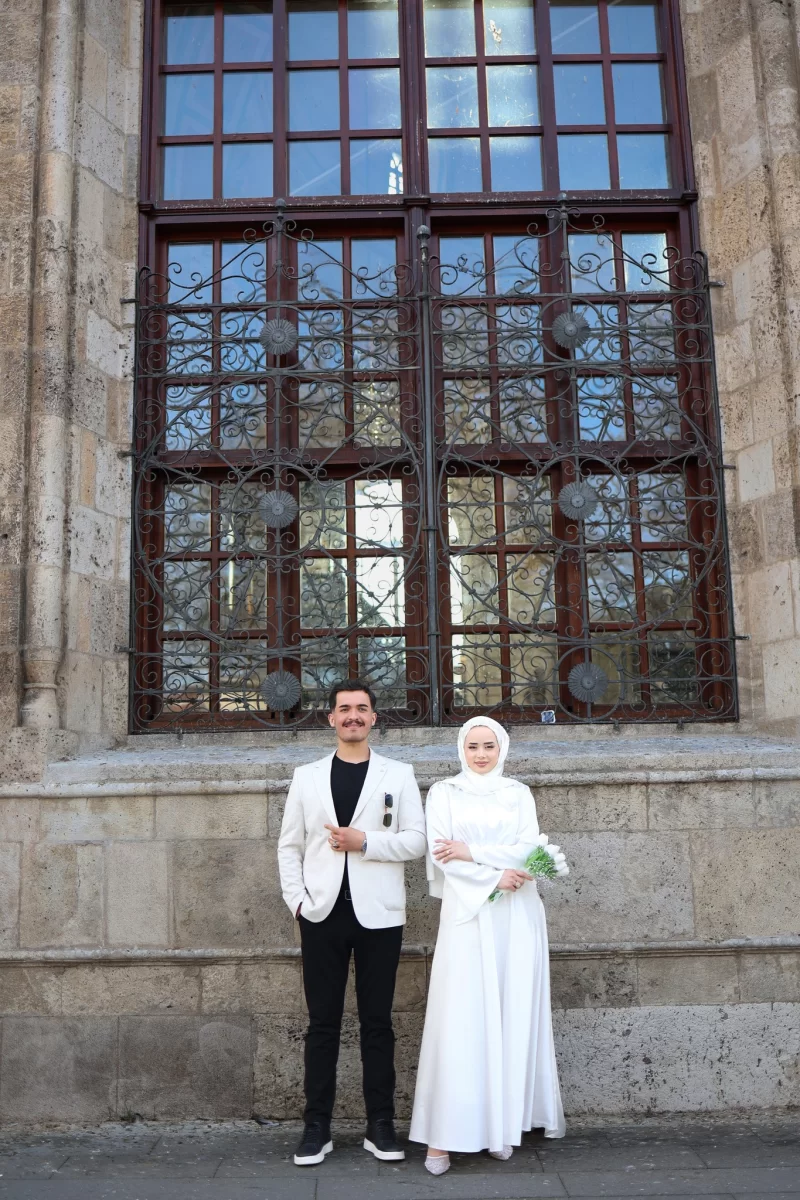 Her sokağın ayrı bir hikâyesi, her karenin içinde Özkan Foto Film dokunuşu.