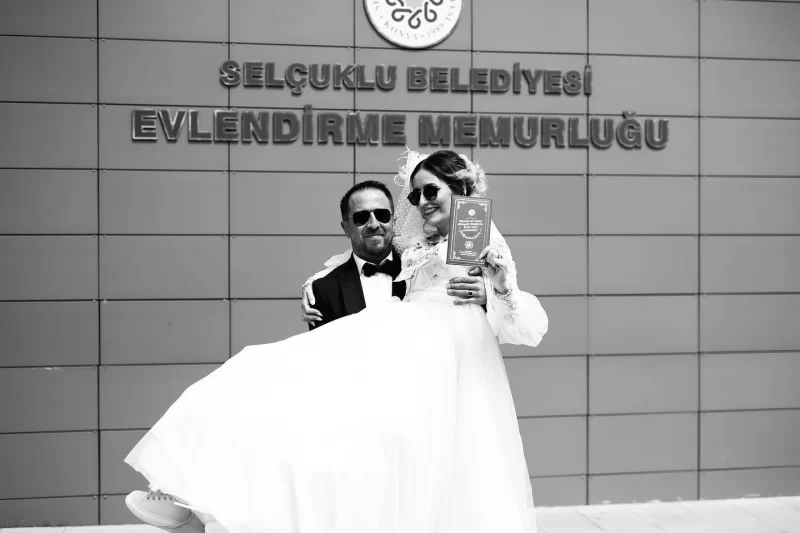 En özel “evet” anı, Özkan Foto Film ile zamansız bir hatıraya dönüşür.